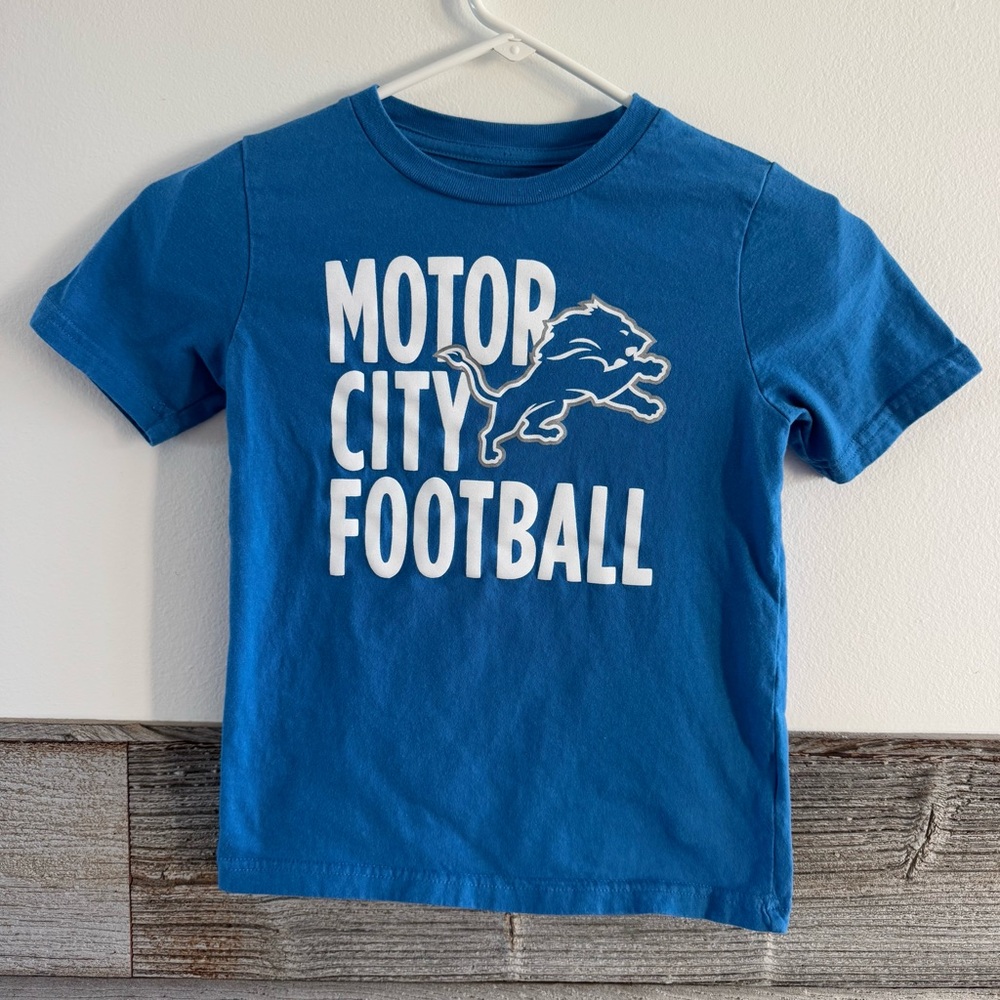 Detroit Lions Boys Motor City Football short sleeve shirt size Large 7 (D1)